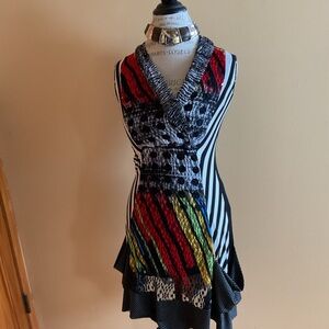 Chic Asymmetrical Funky Dress with Bold Patterns XS